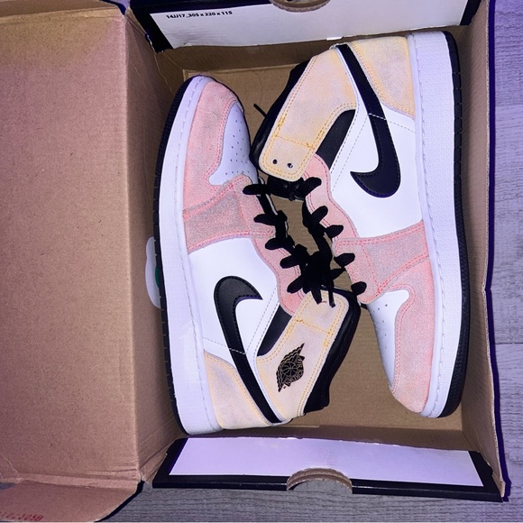 Jordan Air Jordan 1 Mid SE KIDS SIZE 7 - Picture 7 of 8